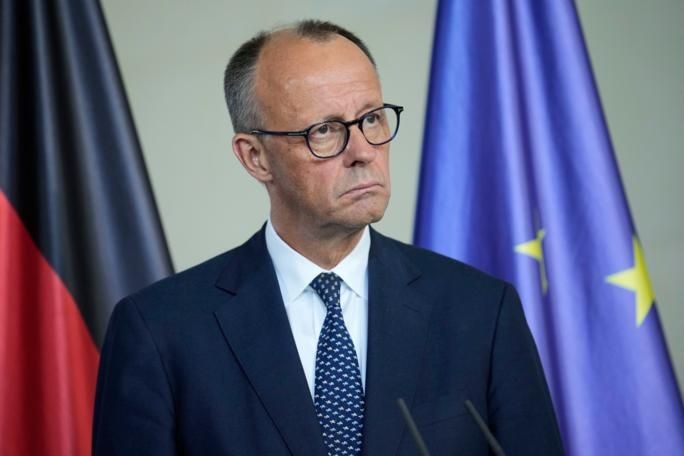 Мерц ответил на претензии США по Гренландии
 