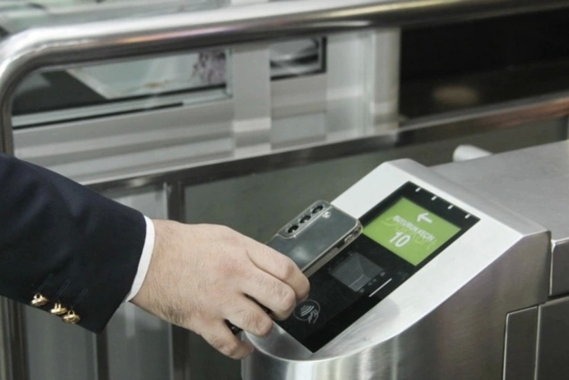 Доля платежей через NFC в Бакинском метрополитене достигла 24%
 
