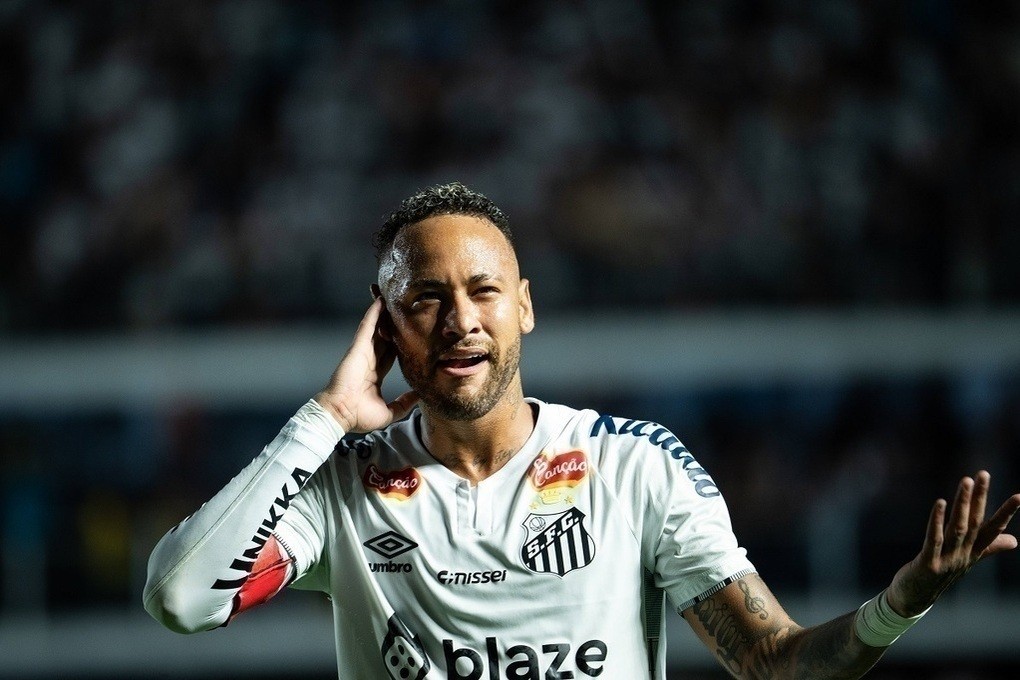 "Сантос" продлил контракт с Неймаром до 2026 года
 